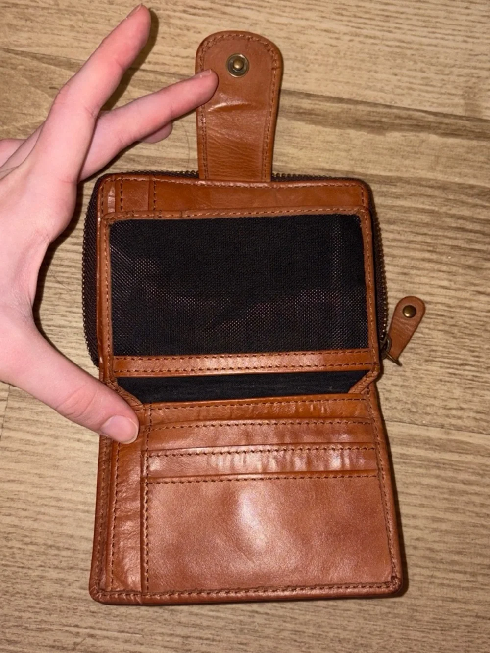 Classic Tan Leather Zip Wallet with Anchor Snap